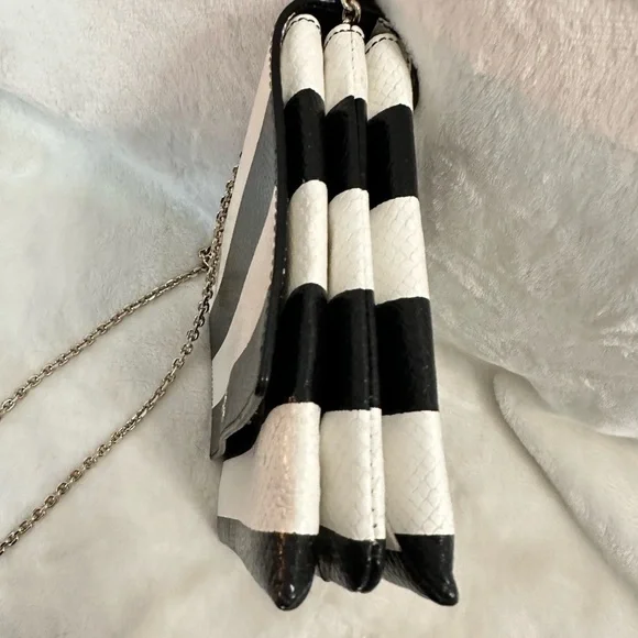 Kate spade embossed leather bag - chic black and white - Picture 9 of 13